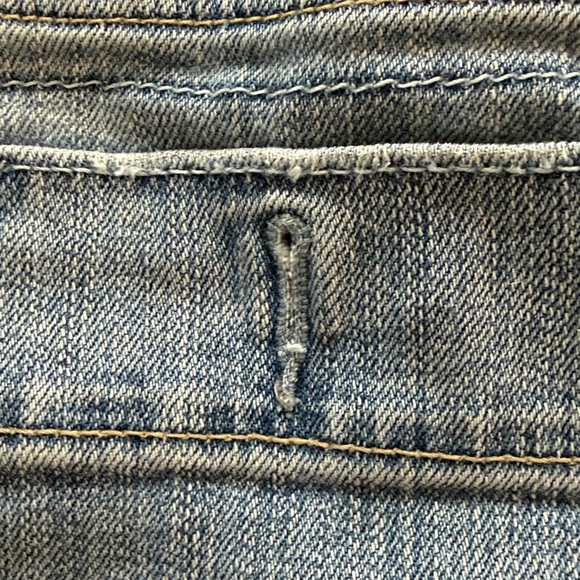 Levi’s Red Y2K Denim Bermuda Shorts Embroidered Relaxed Fit Size 26 - Picture 10 of 14